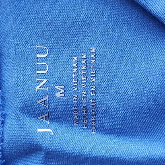 Scrub Set - 2 items V-neck top and straight leg pants (Medium) jaanuu - Picture 3 of 10